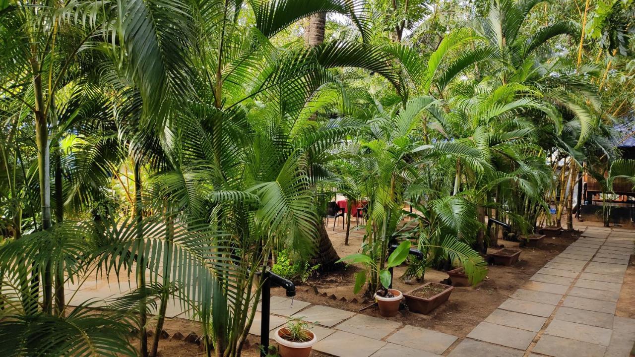 Отель Patnem Palm Garden Патнэм Экстерьер фото